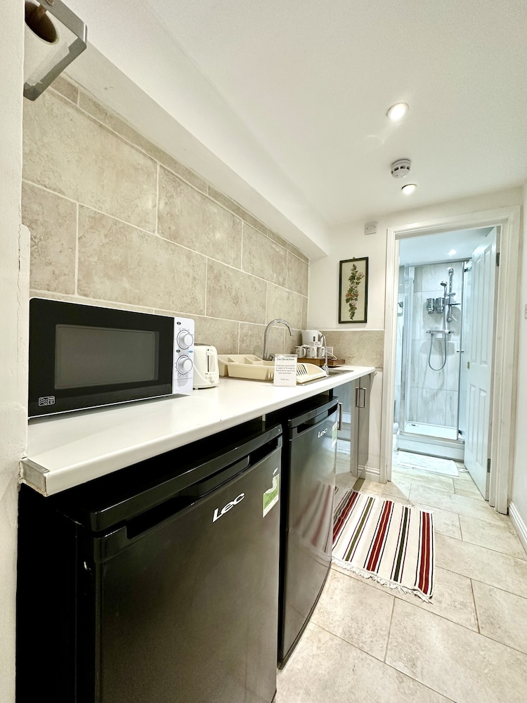 Anand Lodge 7/50