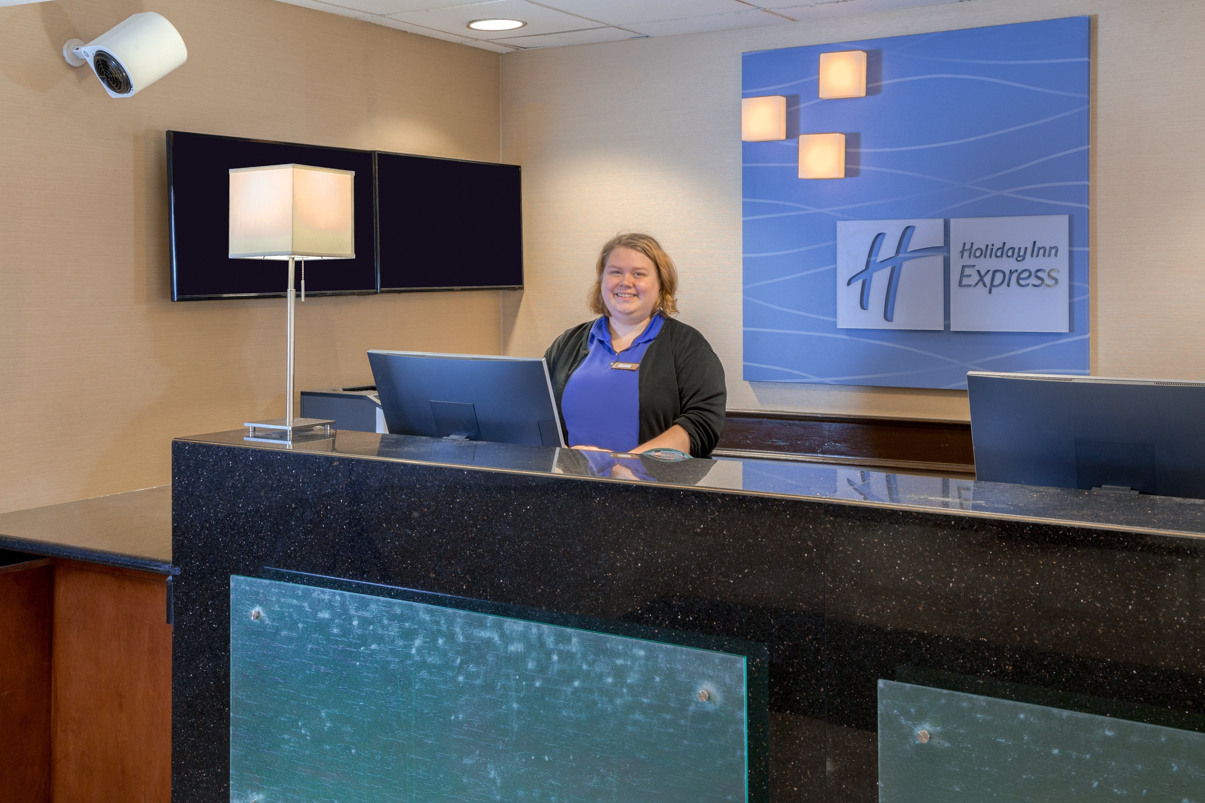 Holiday Inn Express Hotel Suites Canton 10/62