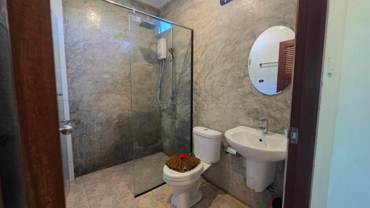 The Aireen Hotel 40/41