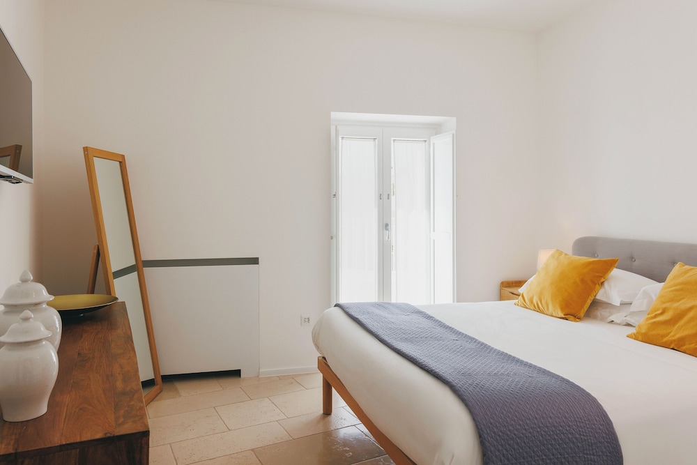 APARTMENT, CITY VIEW, KITCHEN