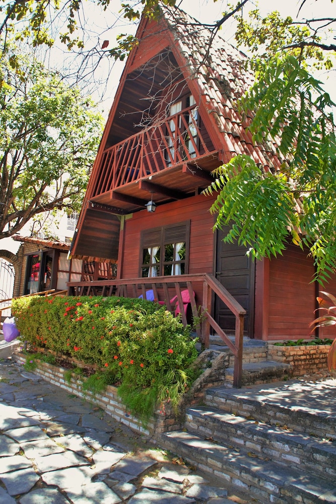 Chalet Suisse Hotel 5/50