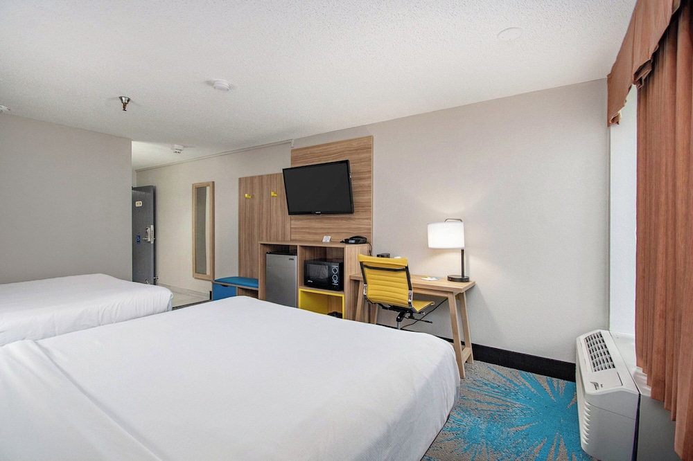 Room, 2 Queen Beds, Accessible