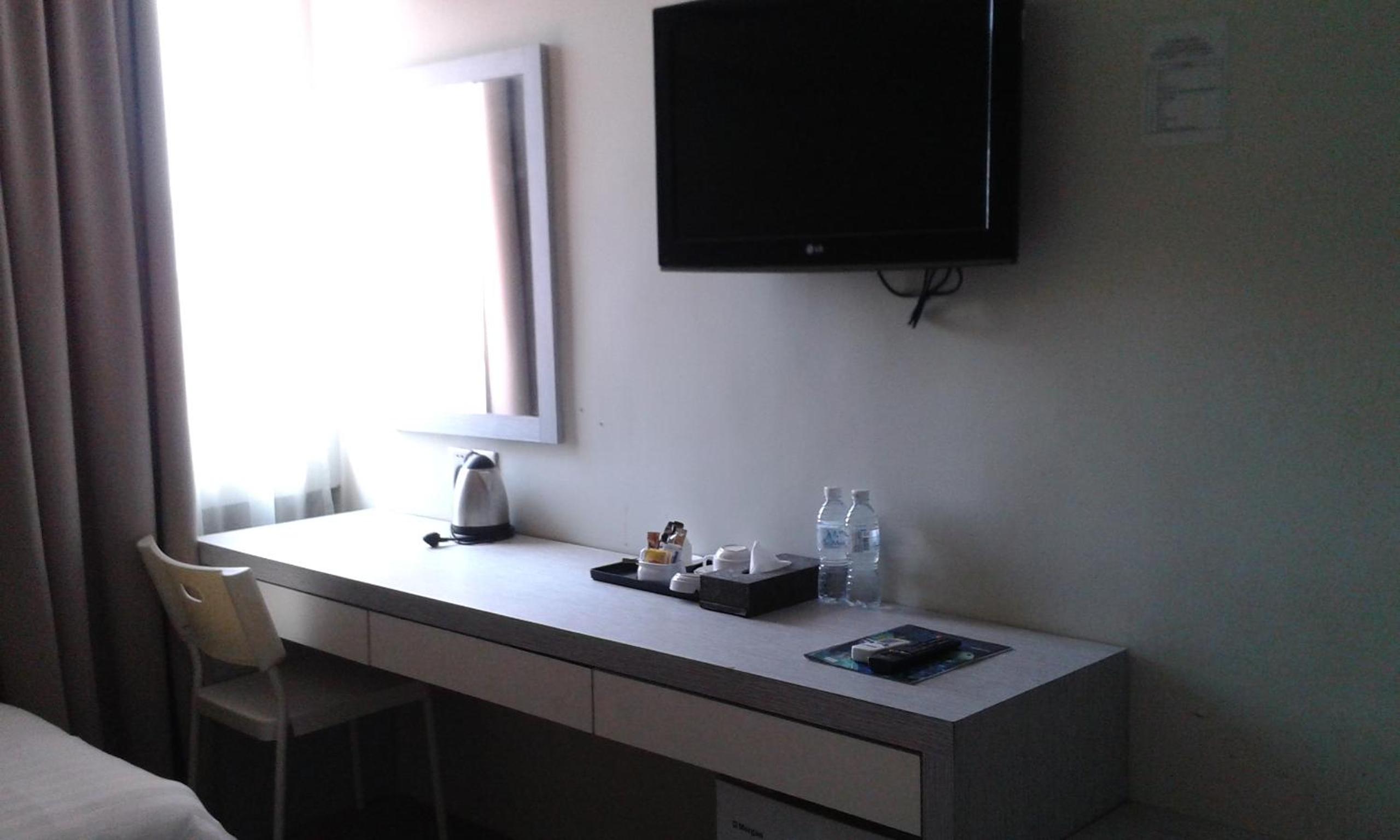 De Spring Hotel 48/50