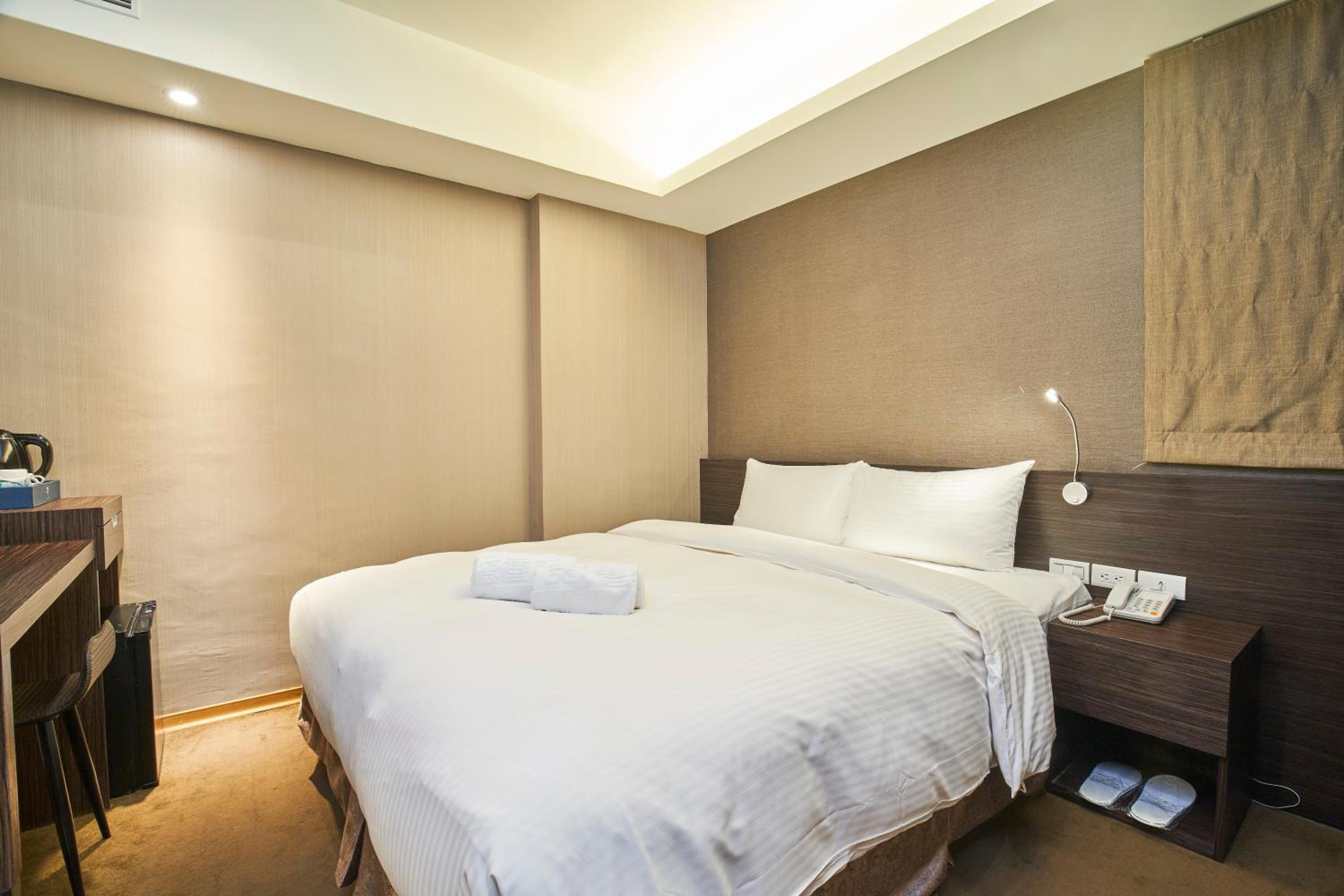Room, Double Bed