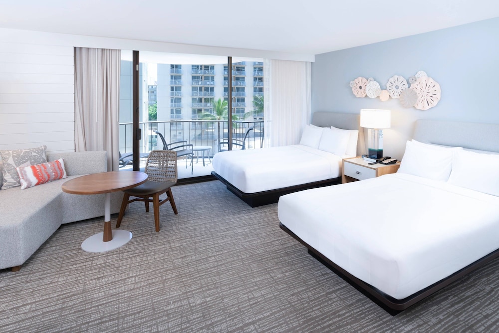 Waikiki Beach Marriott Resort and Spa 10/41