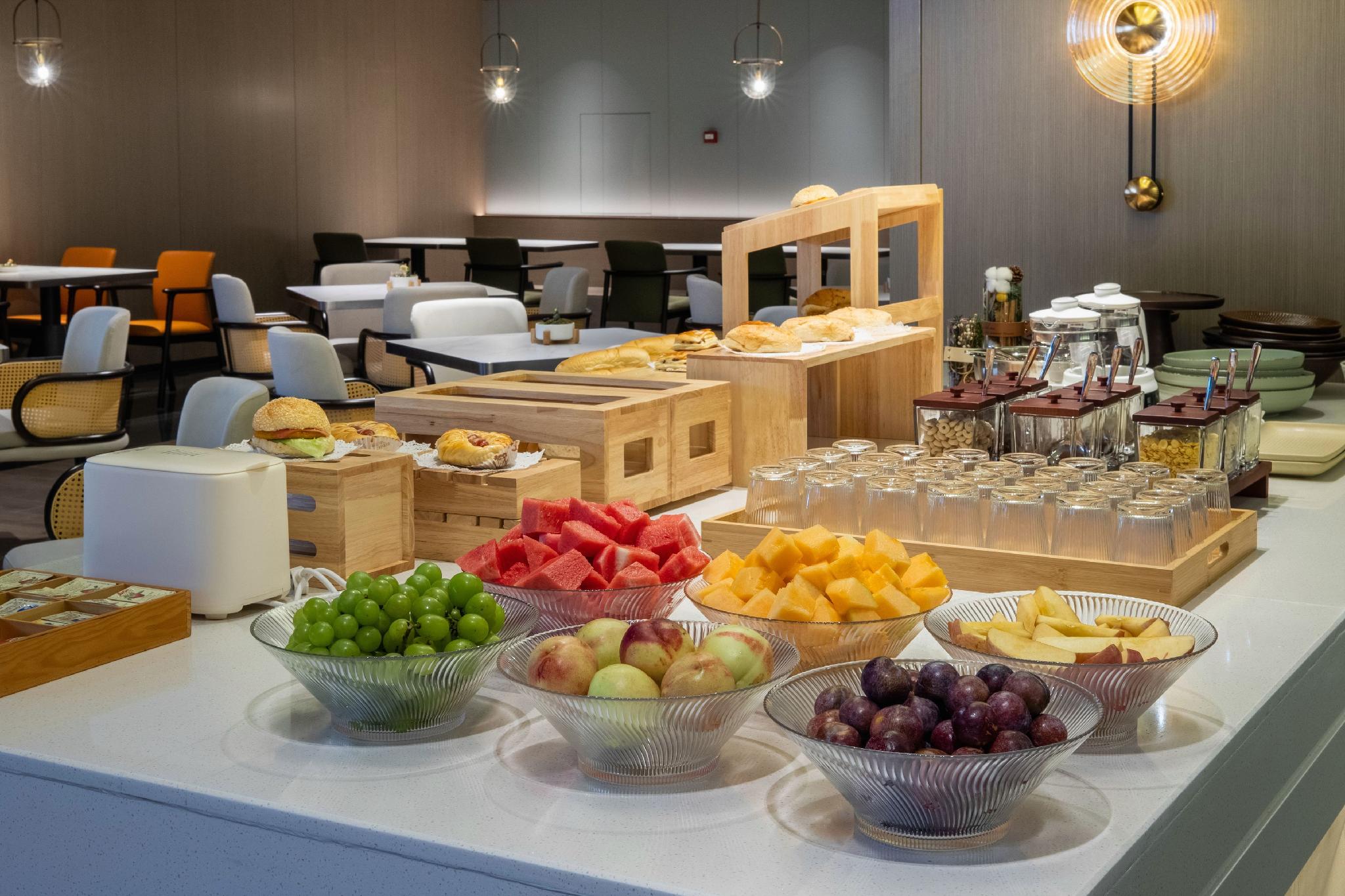 Vienna International Hotel Huangpu Develpoment Zone Branch 62/71