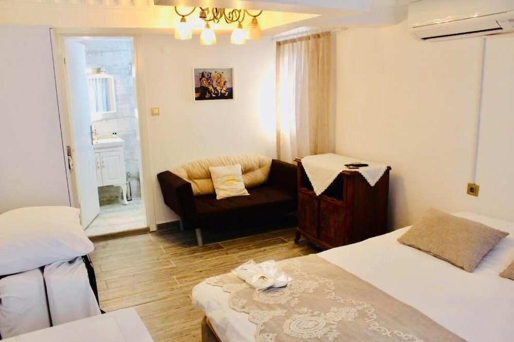 Silenos Boutique Hotel 17/44