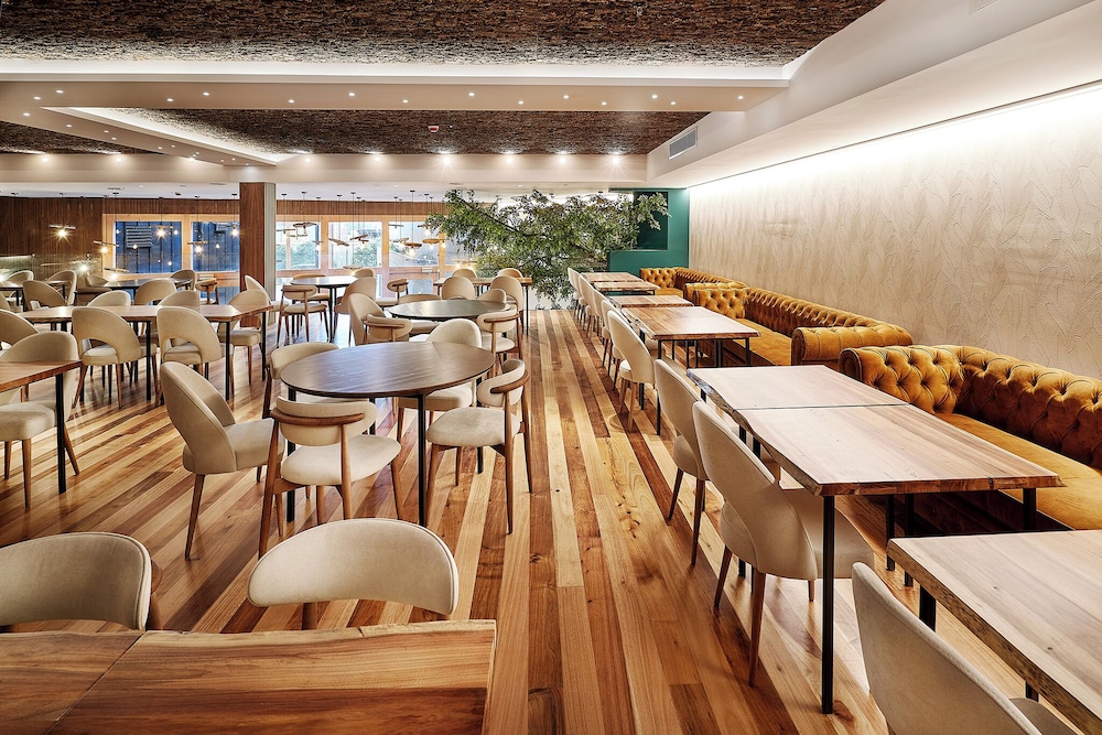 The Log Porto Hotel by Piamonte Hotels 40/50