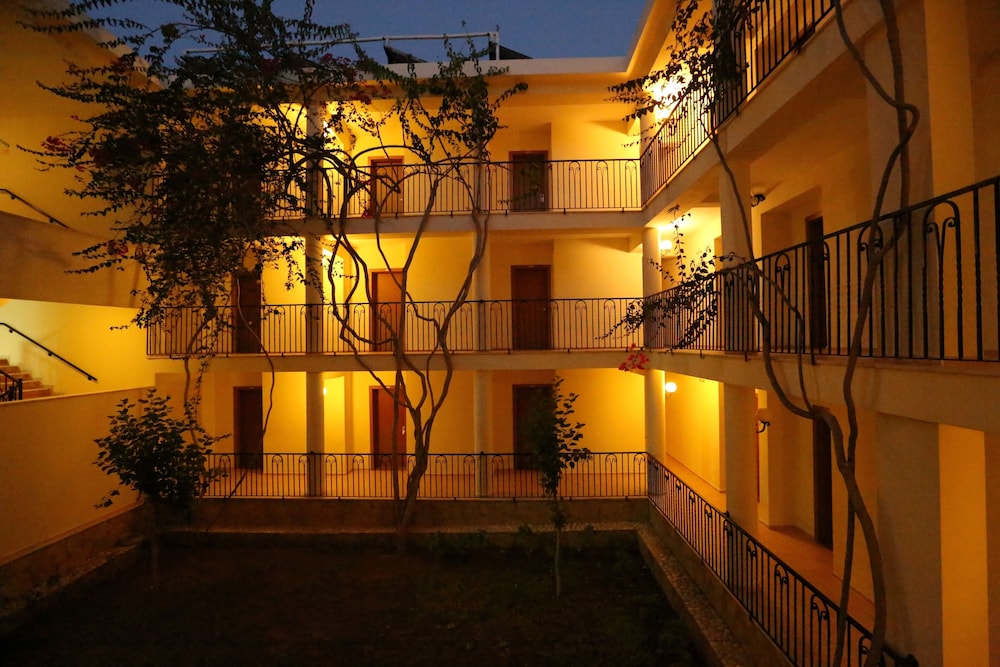 Mavruka Hotel in FETHIYE
