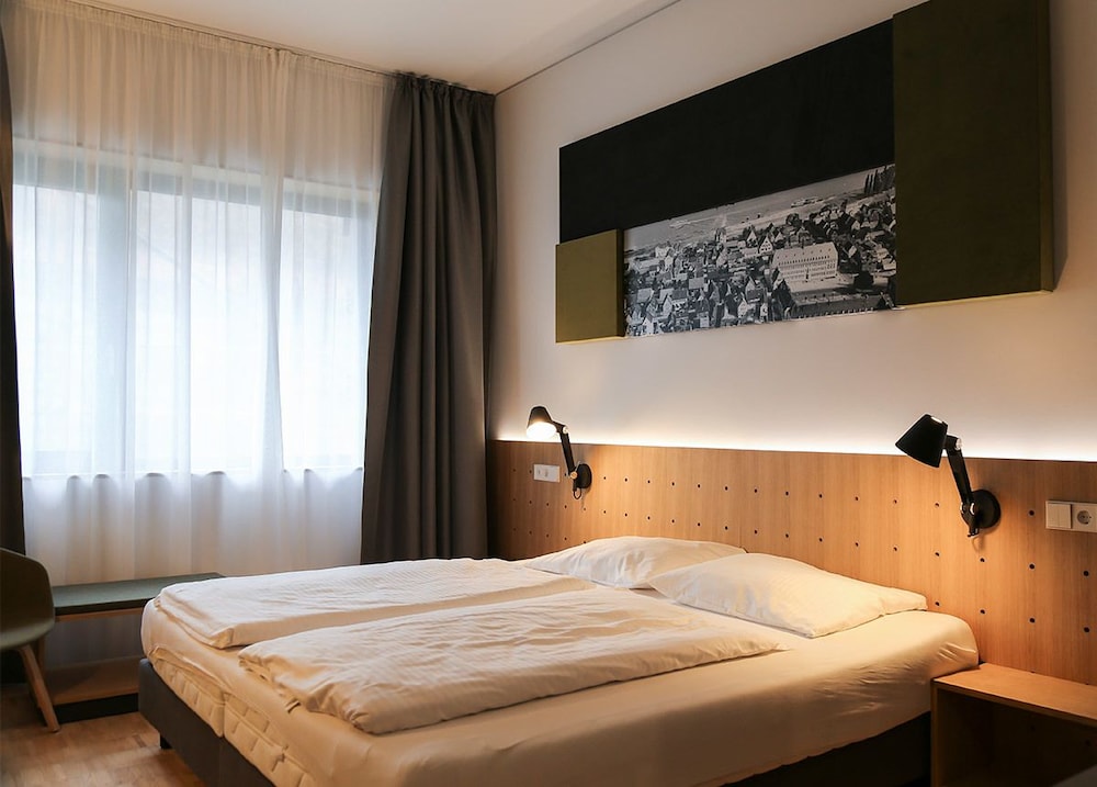 MK Hotel Russelsheim 16/50