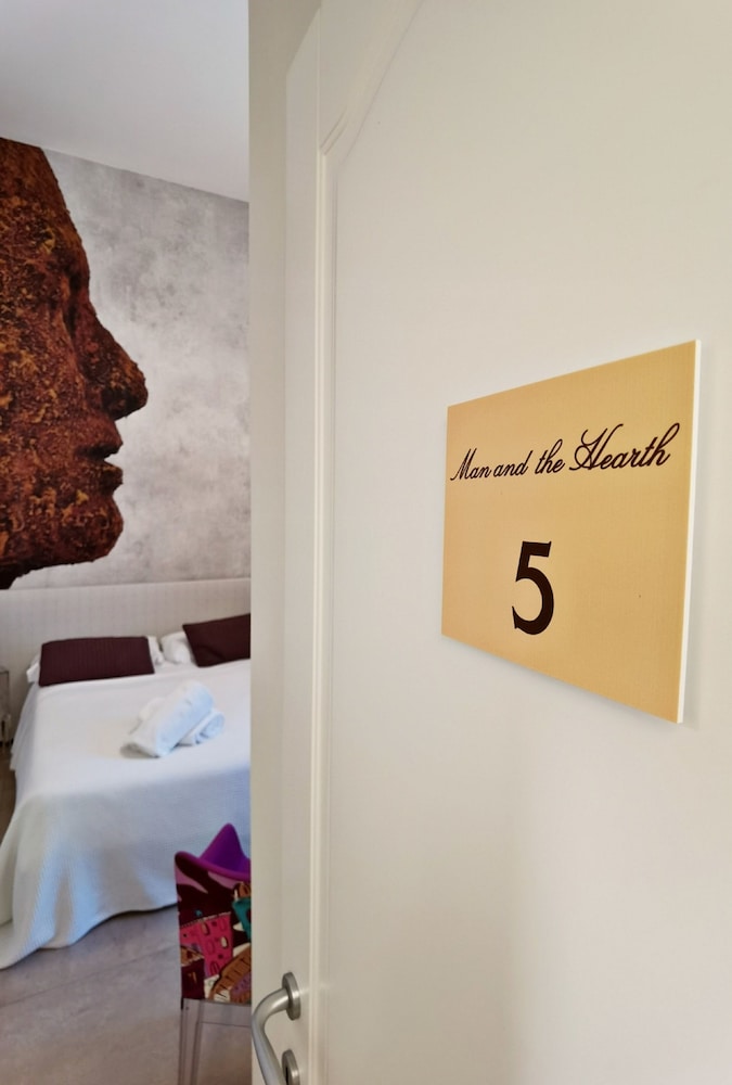 Titti Artistic B&B 16/45