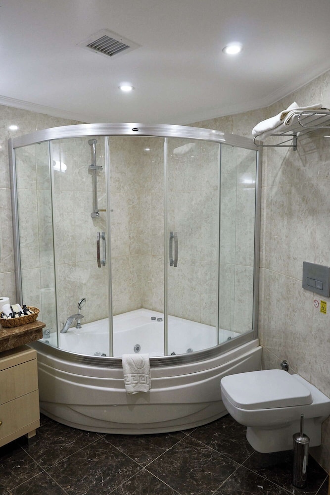 Phellos Suites 46/50