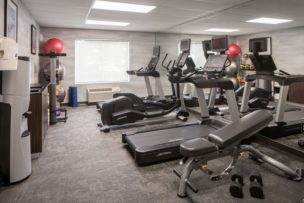 Fairfield Inn Suites By Marriott Ft Myers Cape Coral 20/50