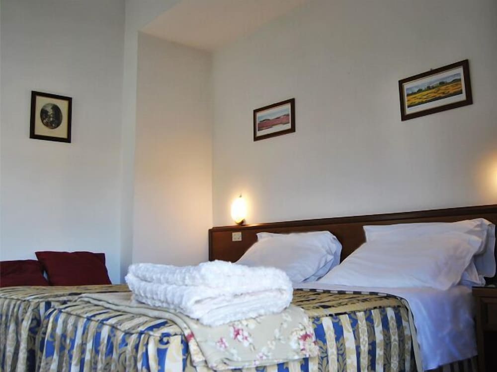 Hotel Santorotto 10/42