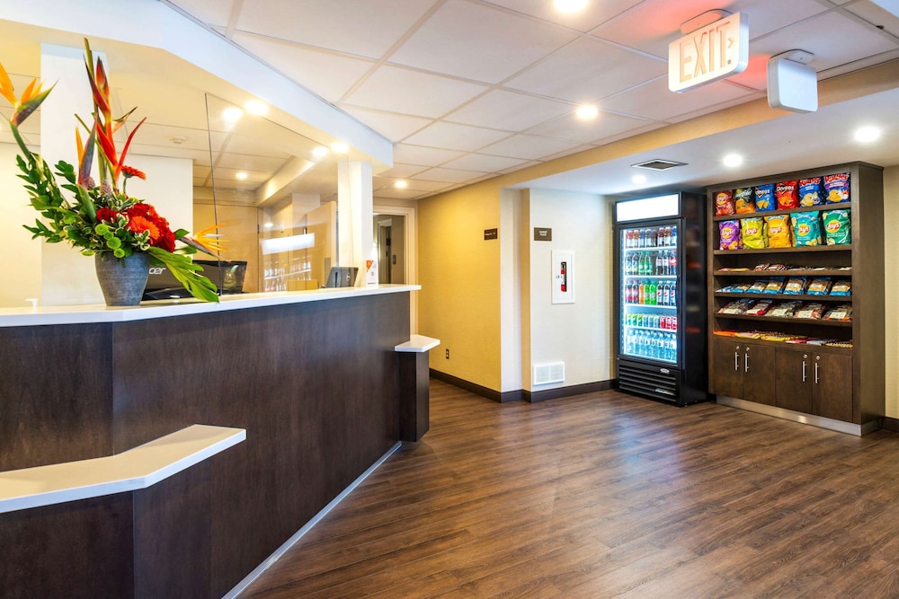 Comfort Inn St. Thomas 11/42
