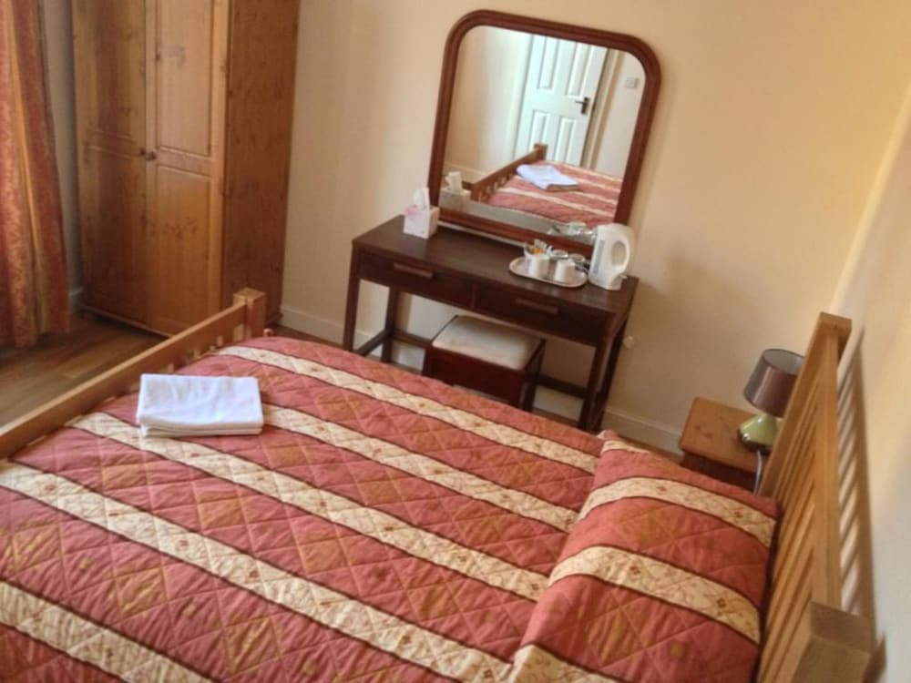 Dharma Lodge 33/47