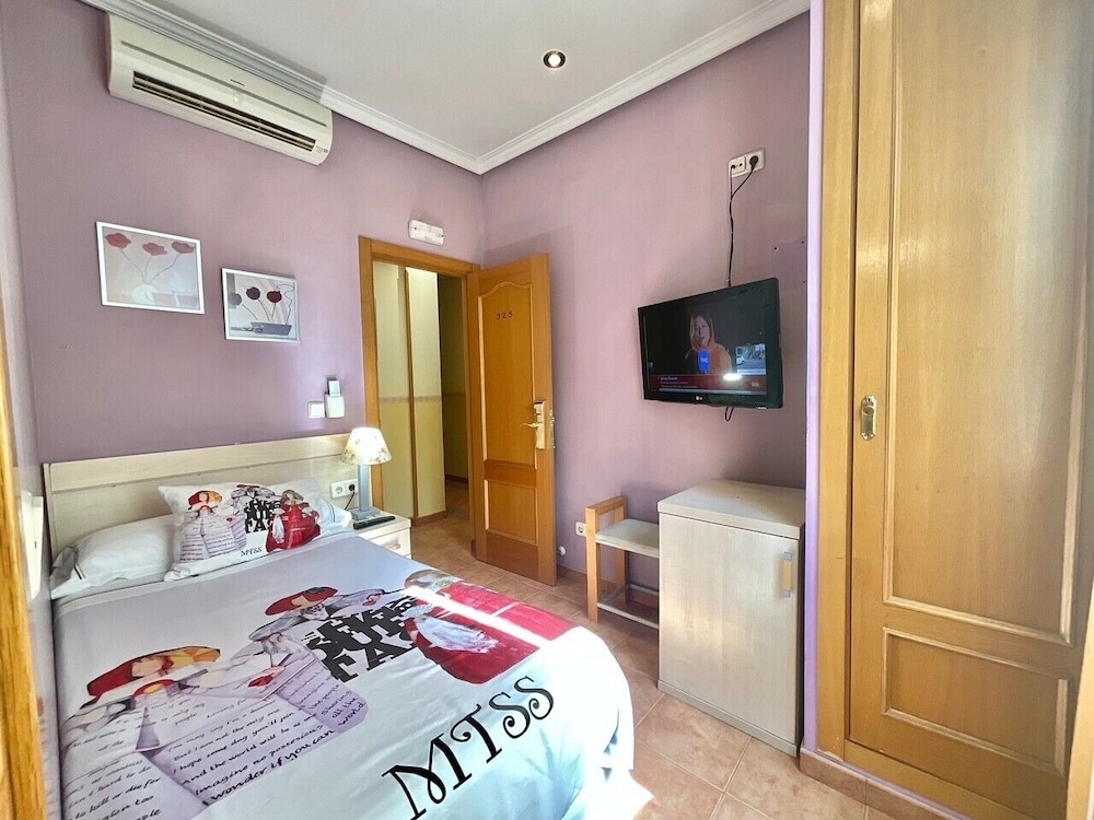 Hostal Luz 18/72