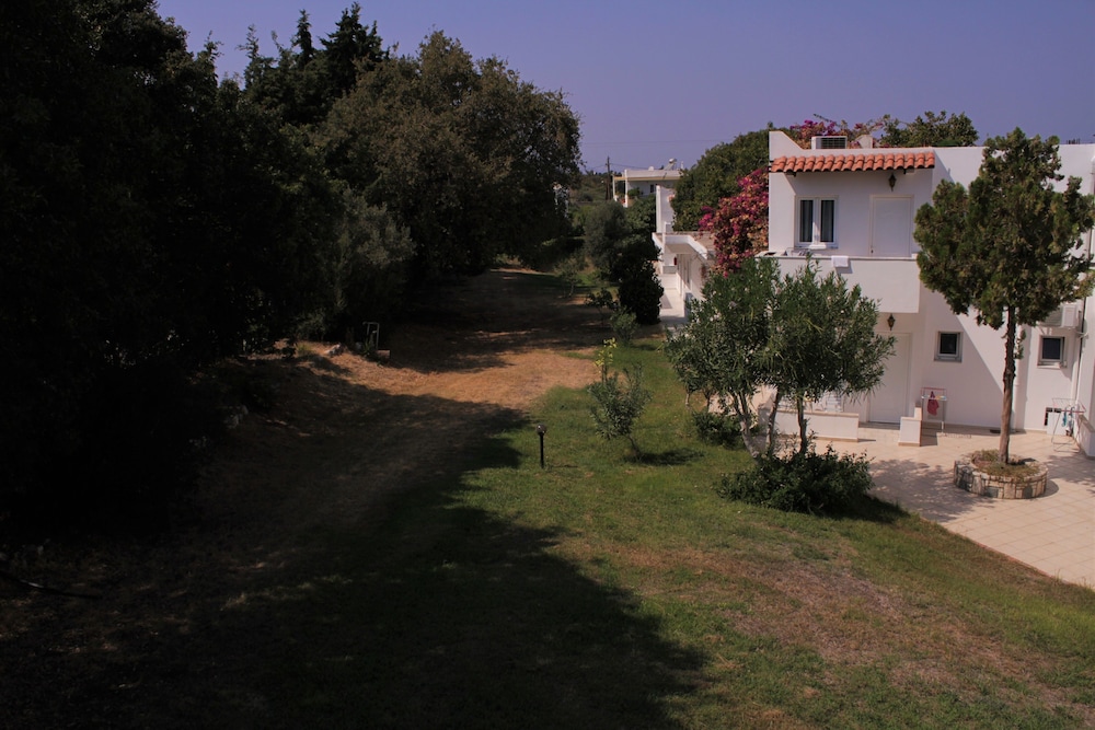 Ampavris Family Apartments 20/38