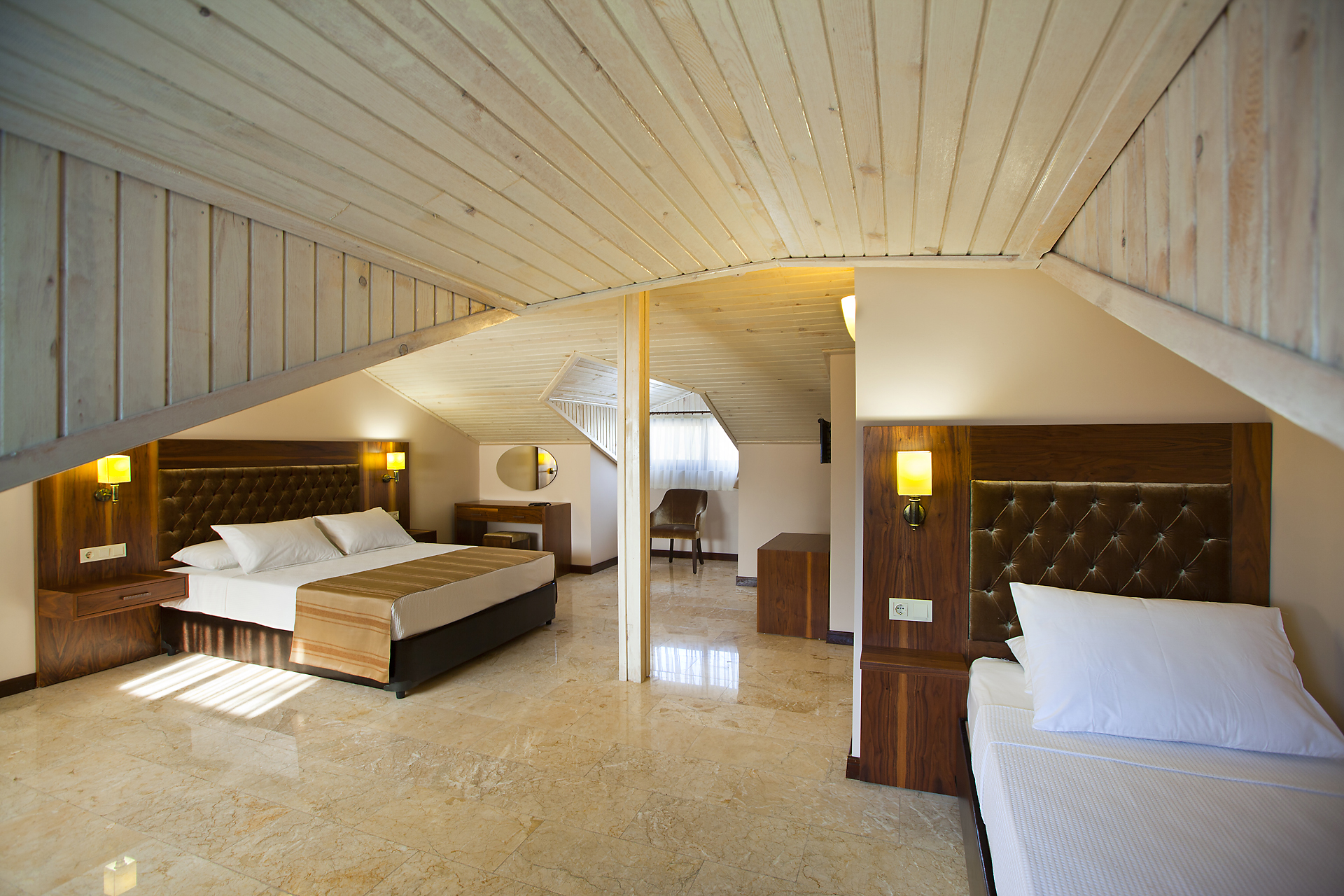 MONTANA BOUTIQUE HOTEL 3/20