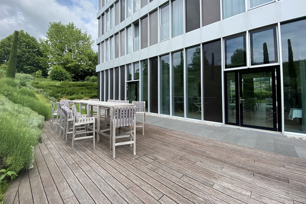 Modern Times Hotel, Vevey, A Tribute Portfolio Hotel 74/79