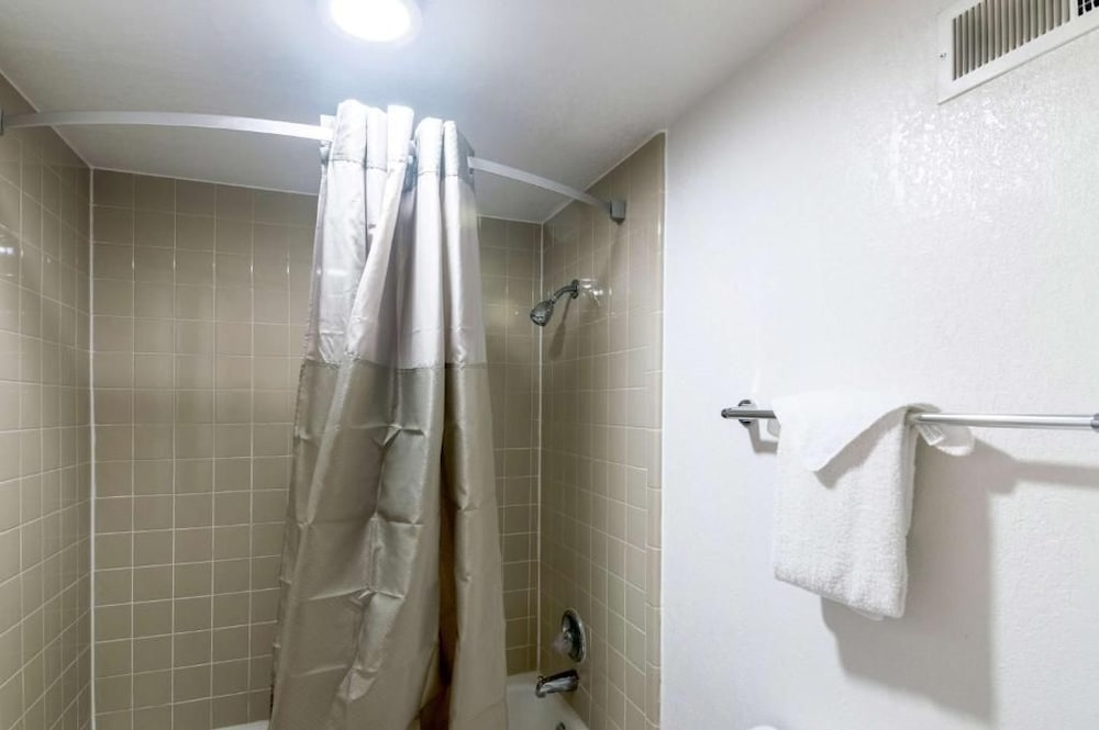 Motel 6 Clinton OK 64/64