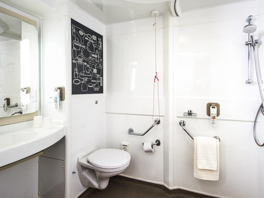 Ibis Sheffield City 46/47