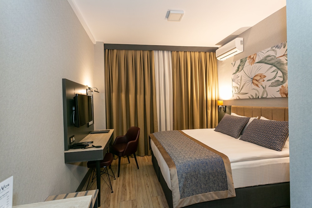 Levor Hotel 39/50