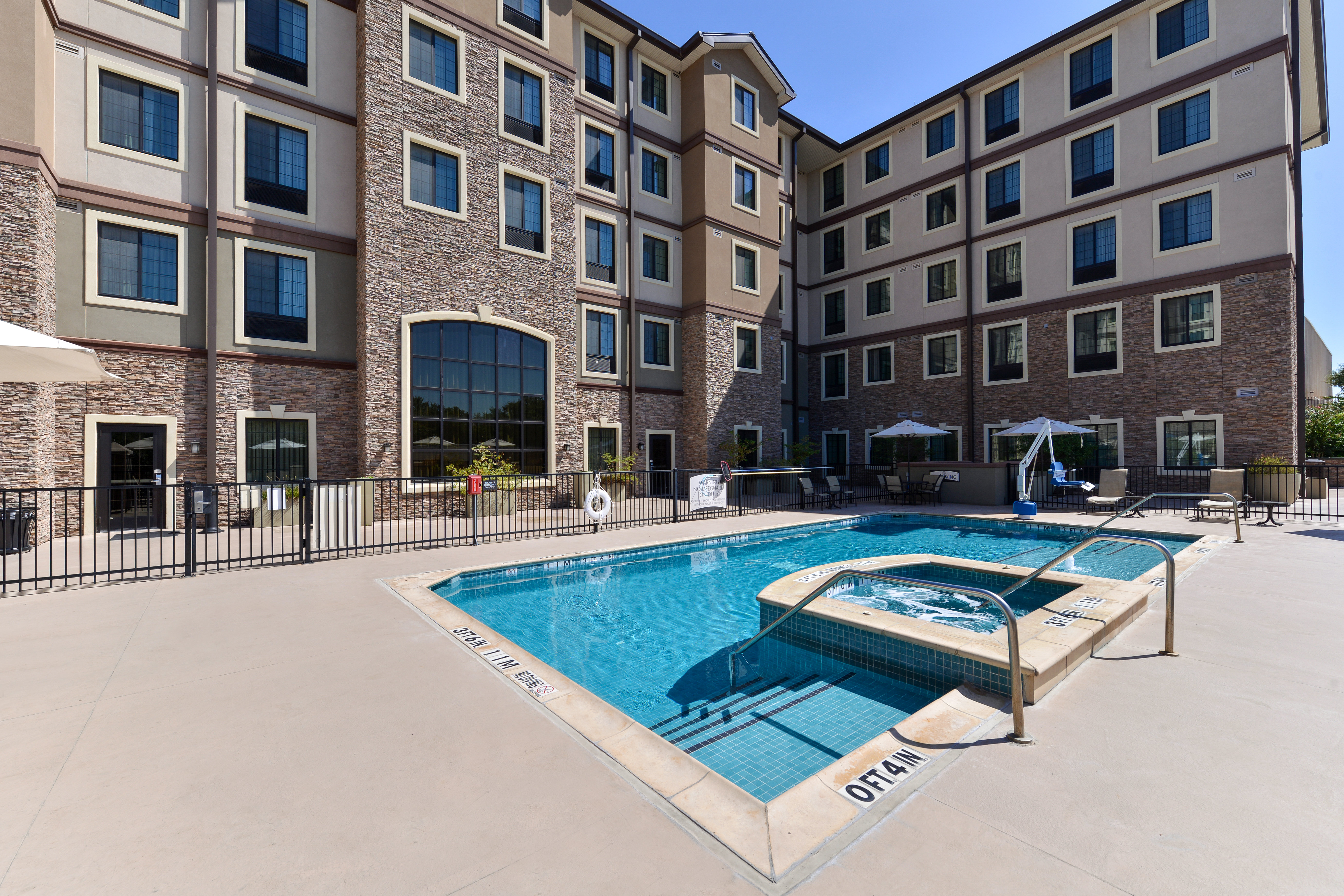 Staybridge Suites San Antonio - Stone Oak 38/40