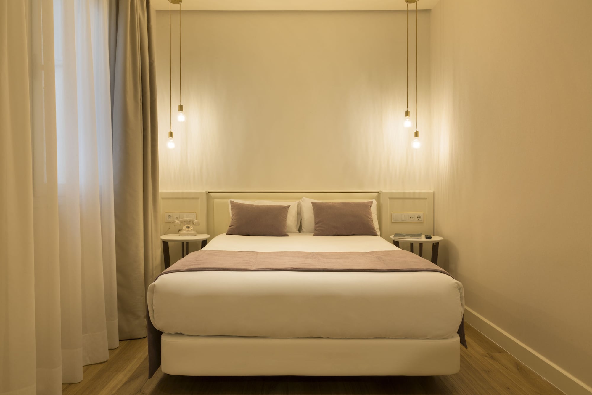 BASIC, DOUBLE BED