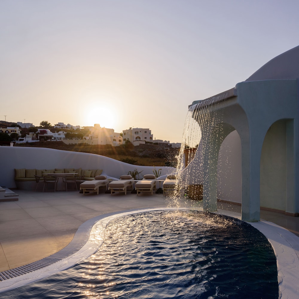 ACRO BLUE LUXURY VILLAS 56/60