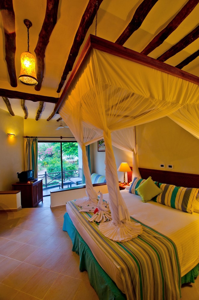 Sultan Sands Island Resort & Spa 49/69
