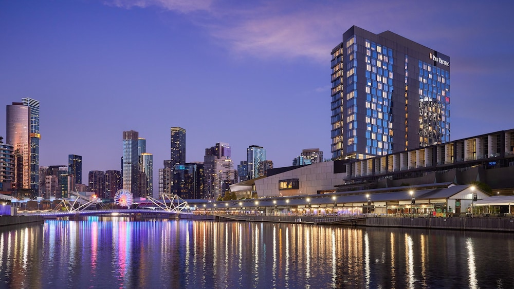 PAN PACIFIC MELBOURNE 70/73