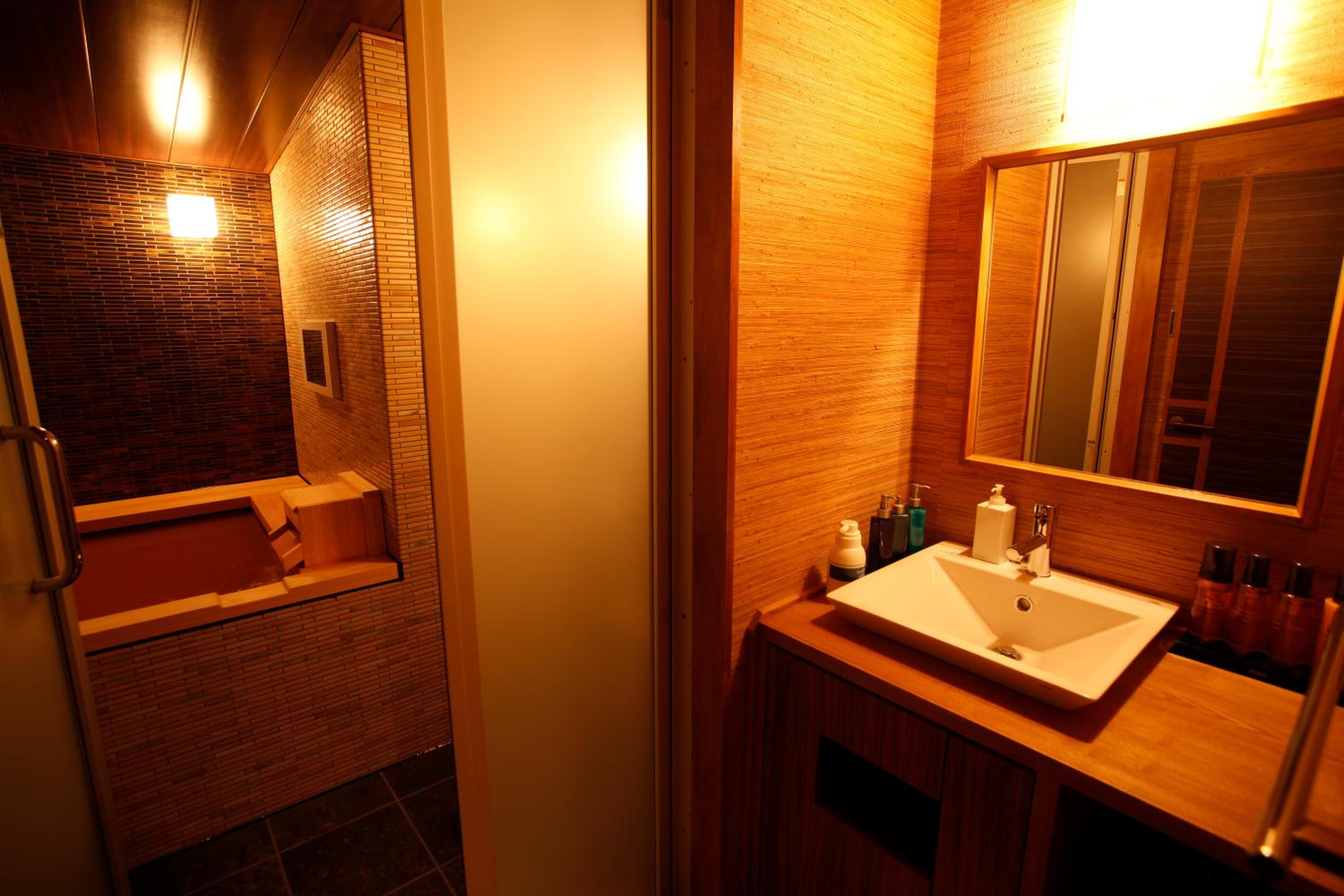 Japanese, Twin Beds, Hot Spring Bath