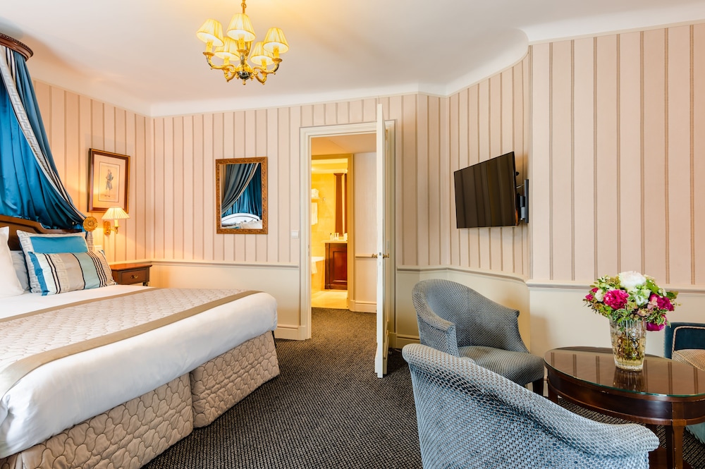 Hotel Napoleon Paris 34/41