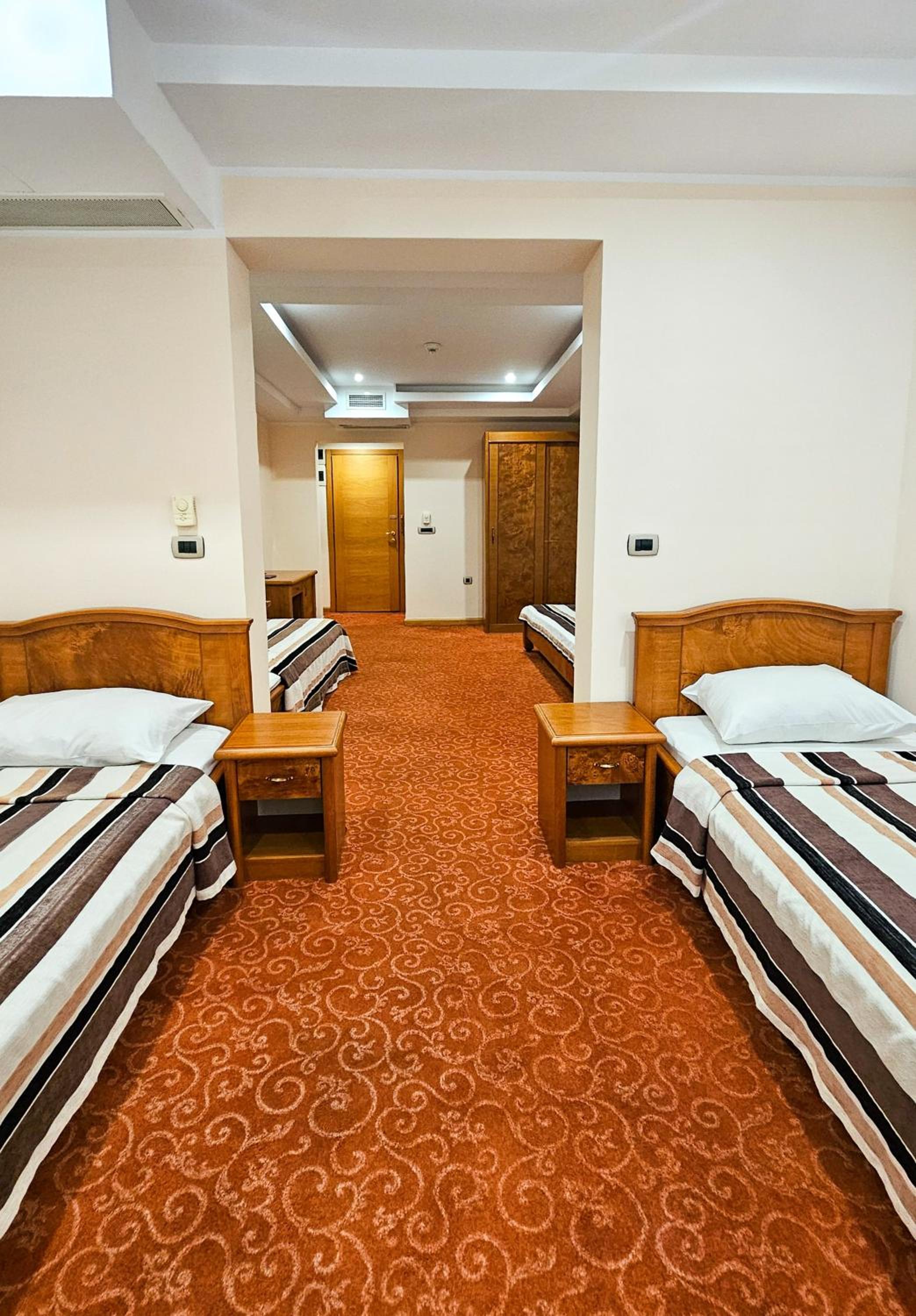 Hotel Bambis 10/54