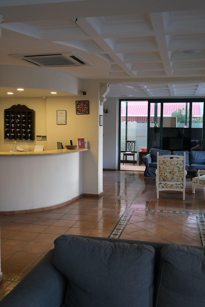 Üstün Otel Alsancak 7/48