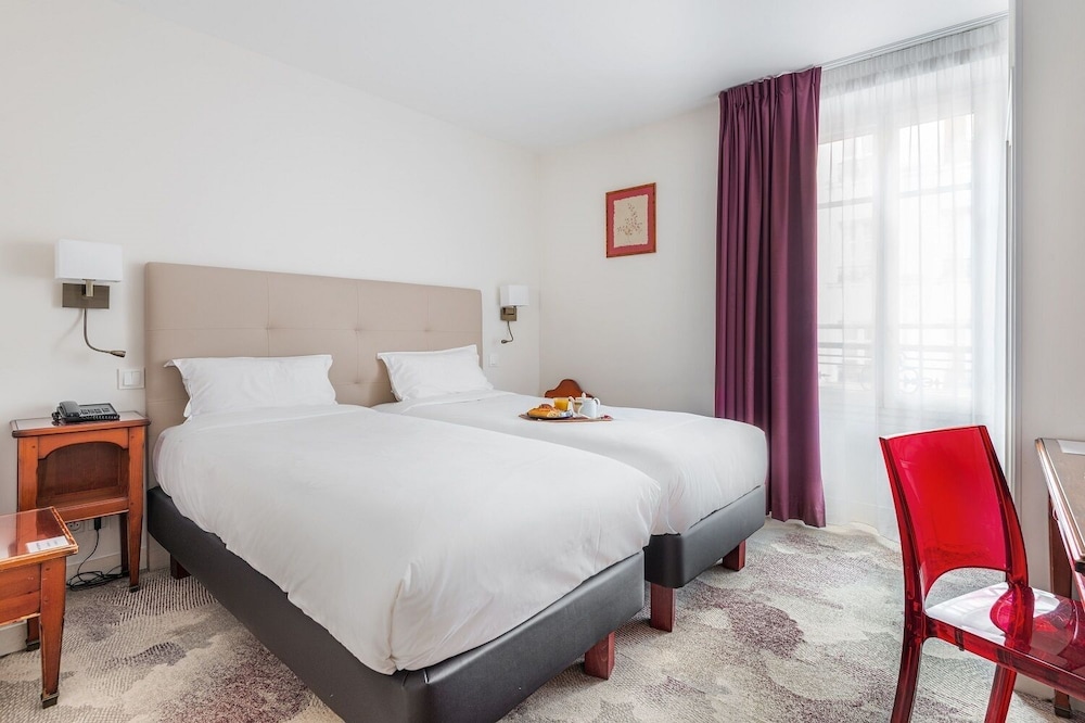 Hotel Courcelles Mederic 16/39