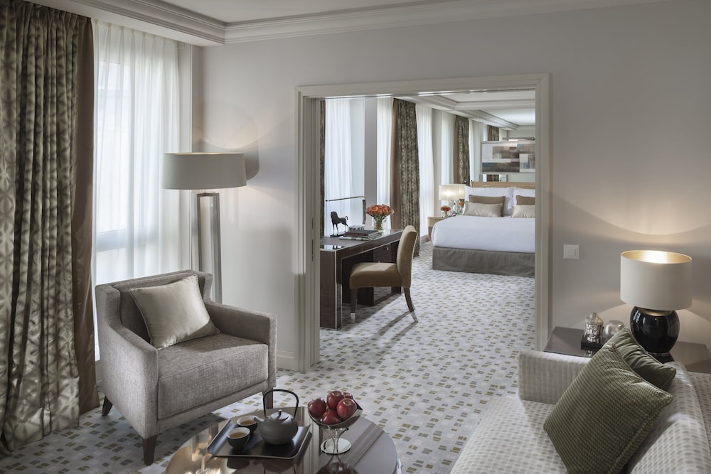 Mandarin Oriental, Geneva 44/82