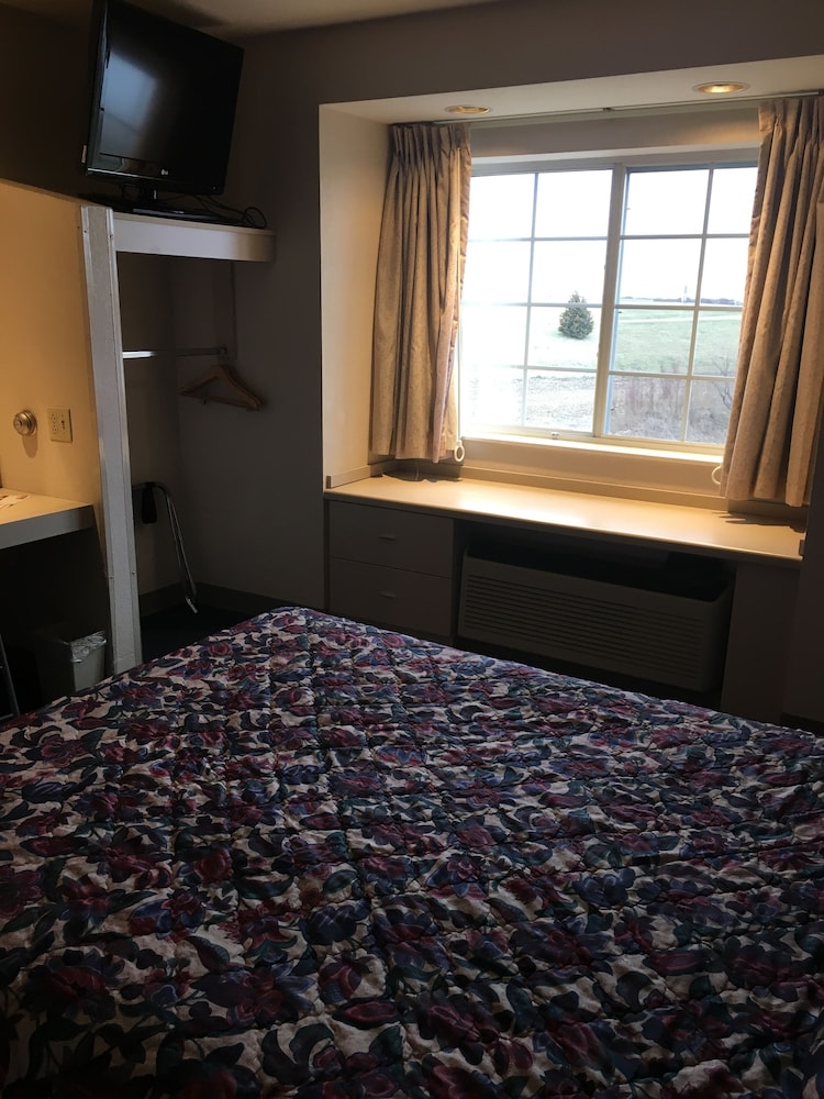 Microtel Inn Suites By Wyndham Champaign 57/68