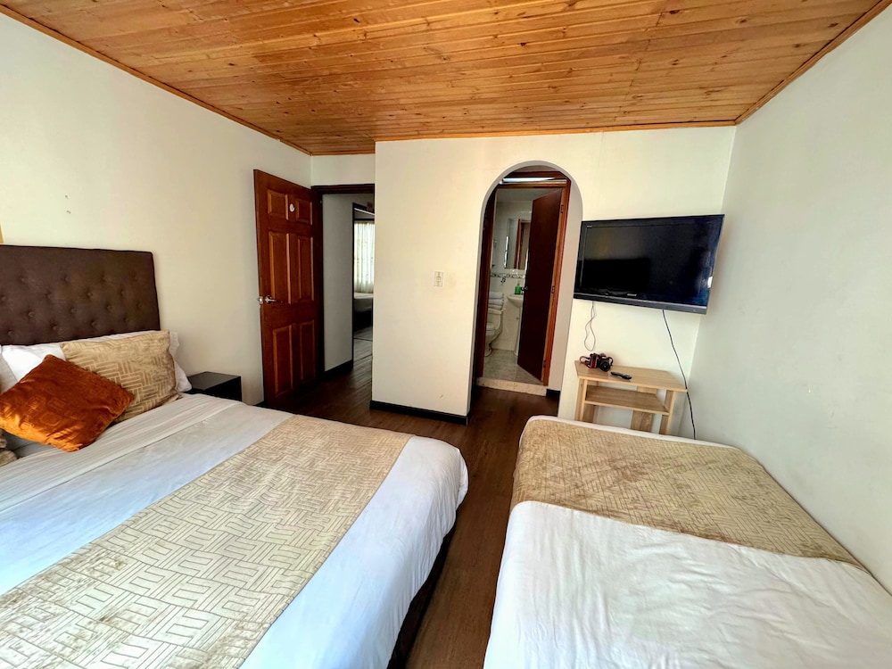 Hotel Oporto 83 24/50
