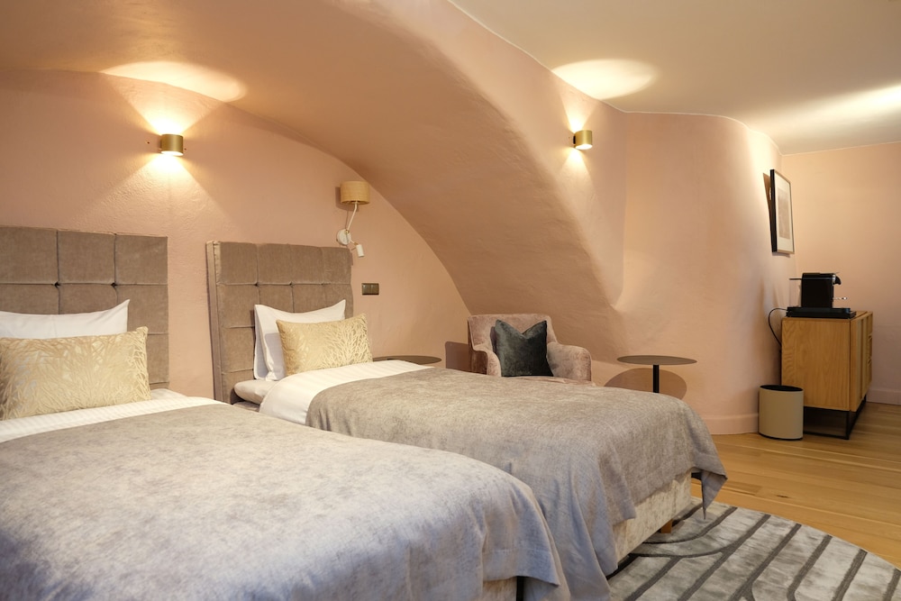 Room, Twin Beds, Garden Area