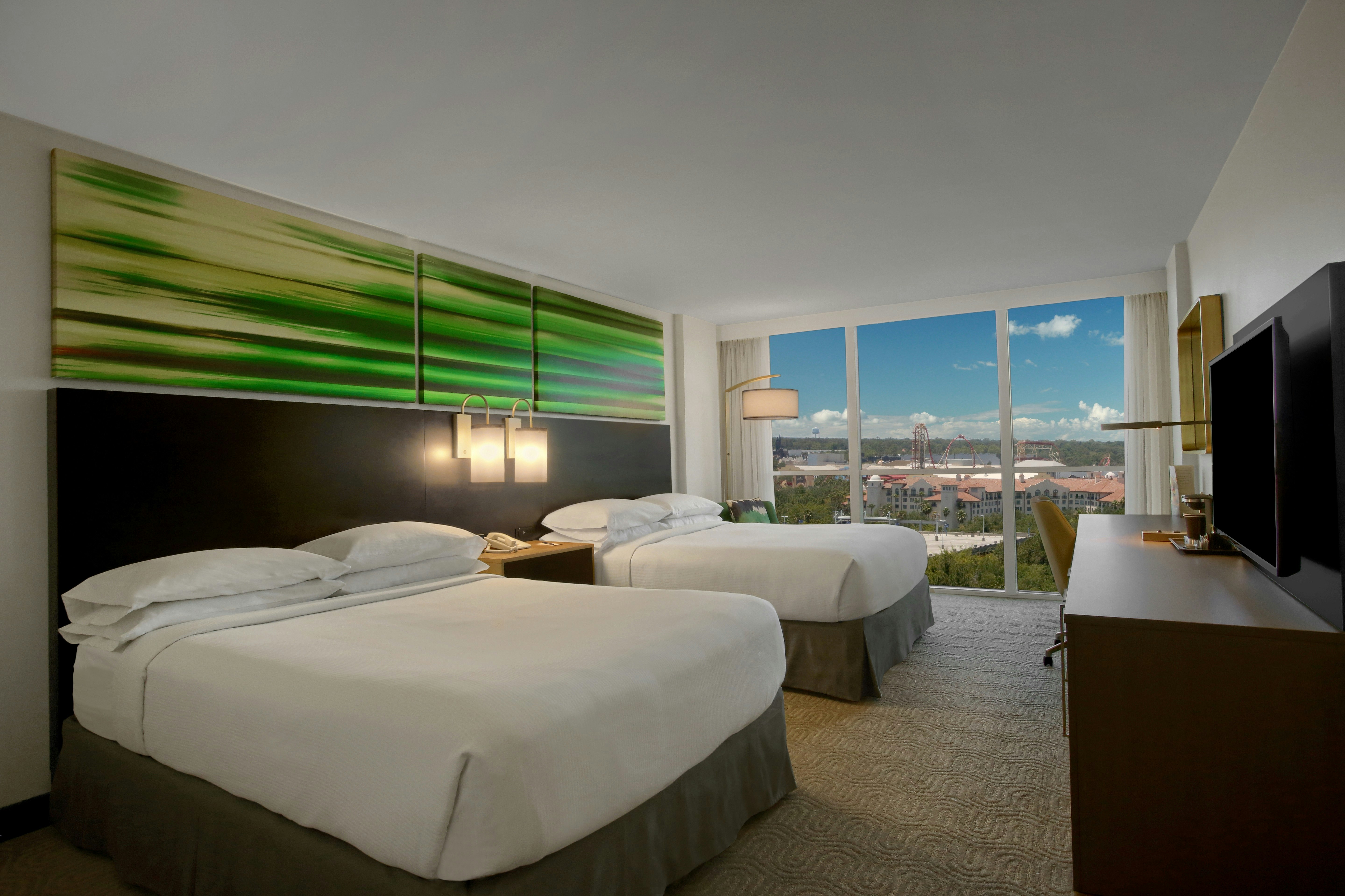 UNIVERSAL, 2 QUEEN BEDS, WITH VIEW