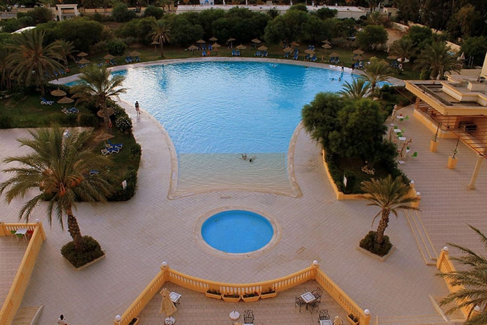TMK L Atrium Yasmine Hammamet 45/60