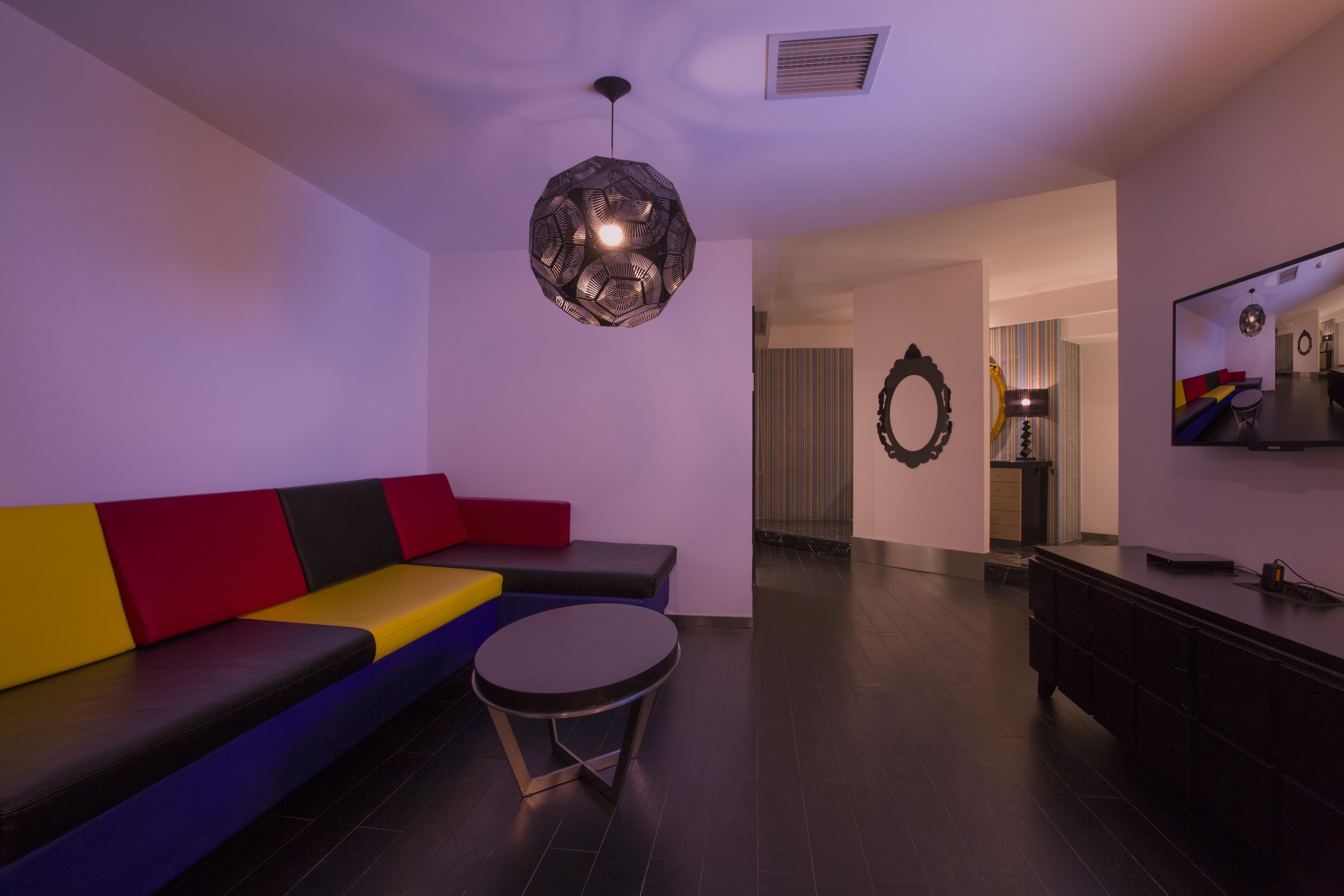 Orange Hotel Select 26/38