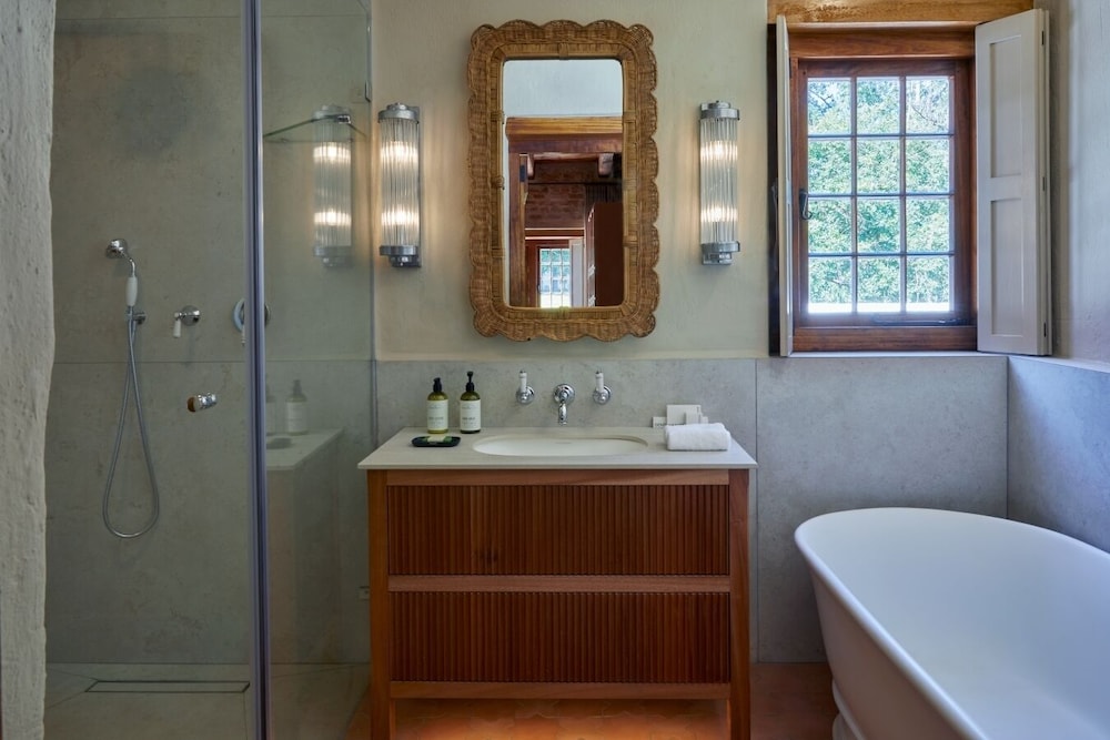 Blaauwklippen Manor House & Jonkershuis by Newmark 49/50