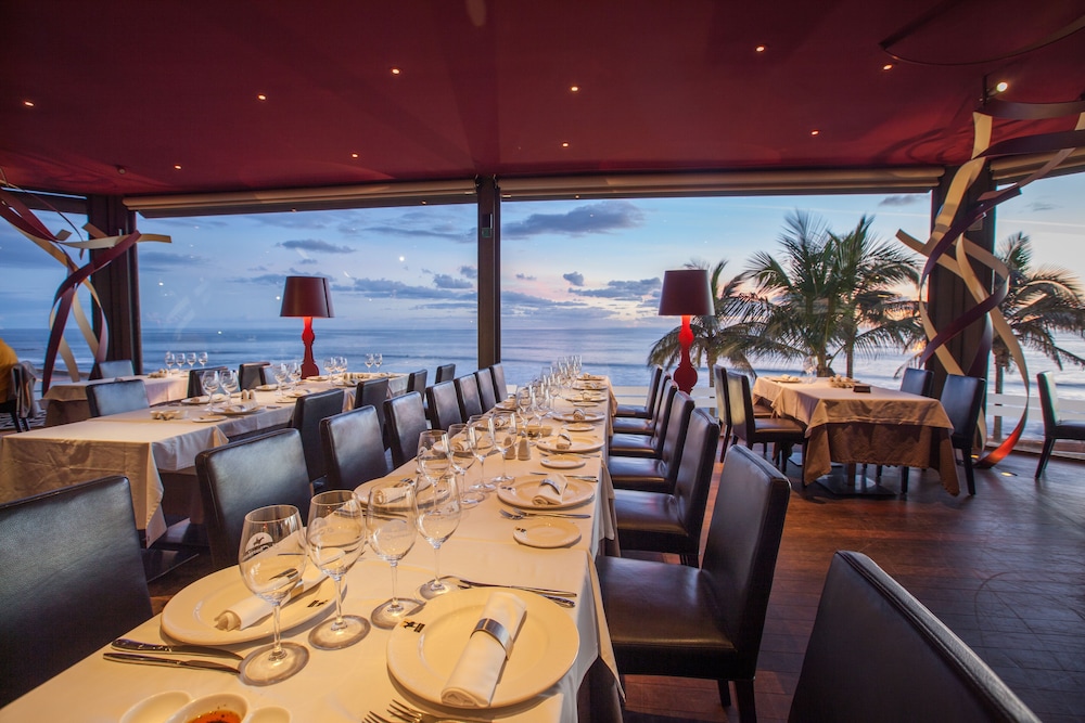 Lopesan Costa Meloneras Resort and Spa 56/70