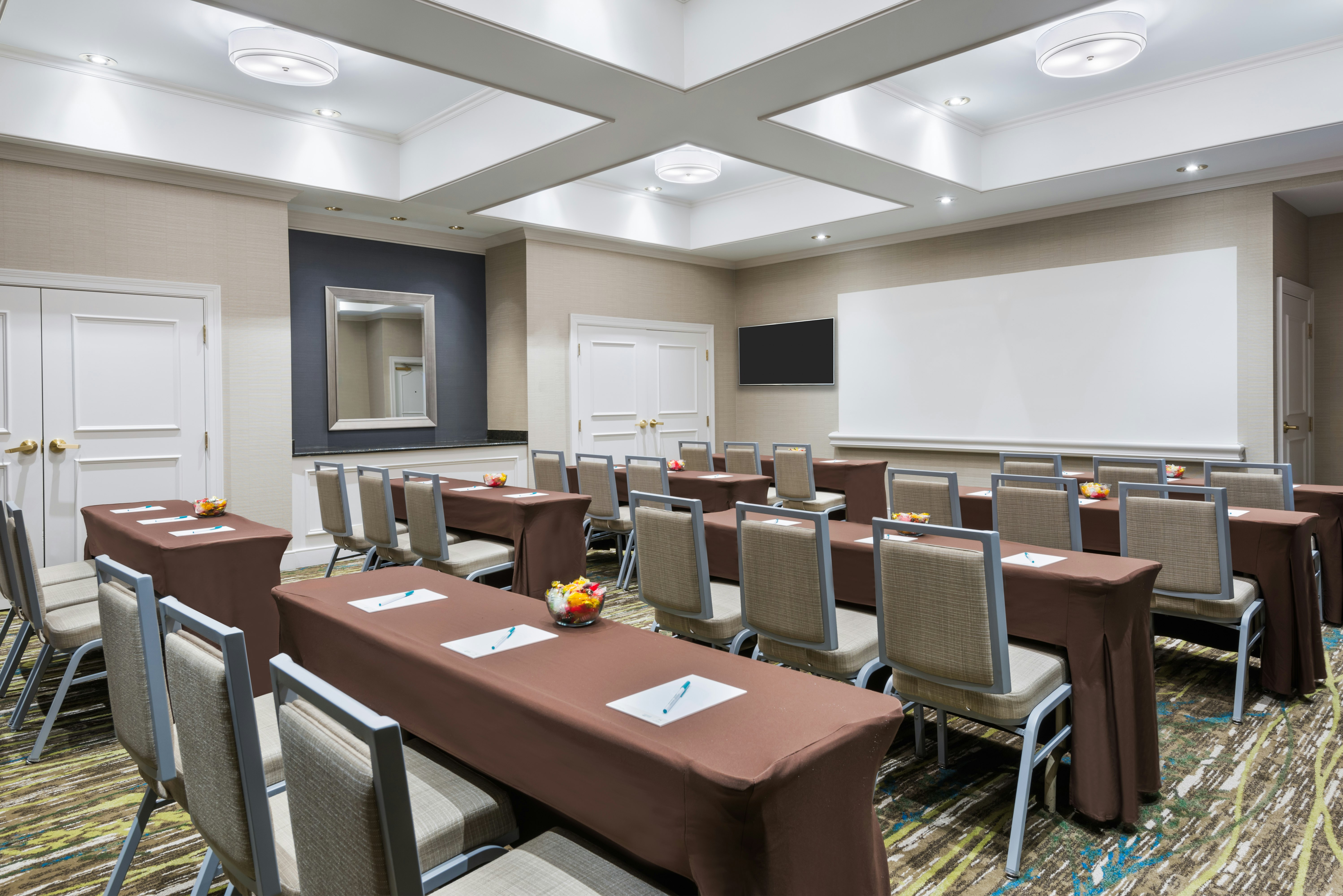 Homewood Suites by Hilton Holyoke-Springfield/North, MA 69/77