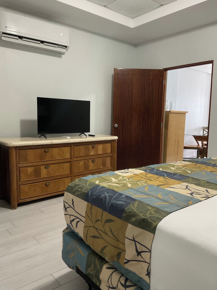 Fajardo Inn 33/50