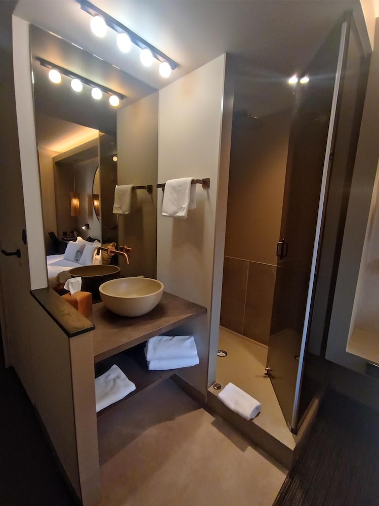 Hotel Kyriad Brive Ouest 32/59