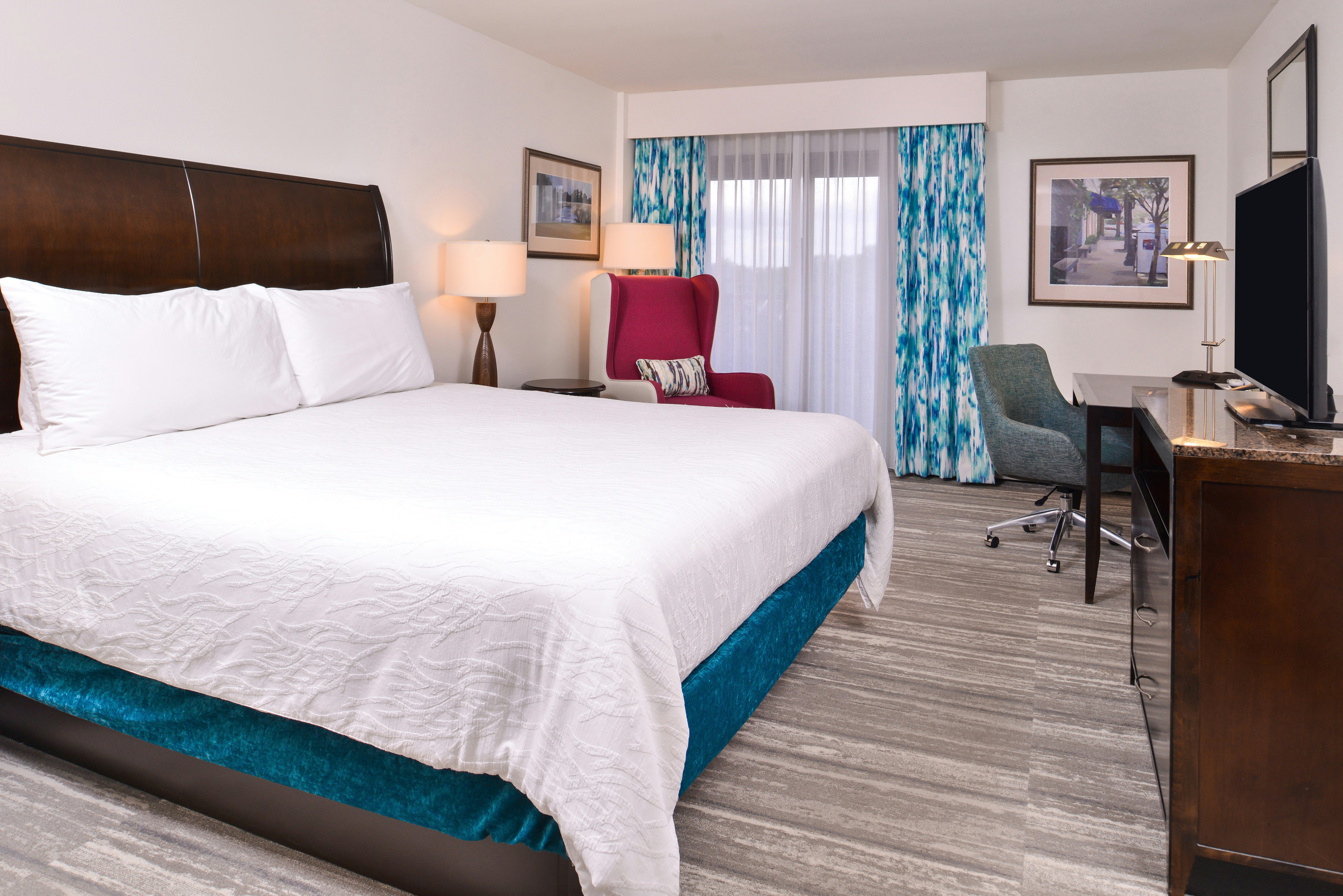 ROOM, KING BED